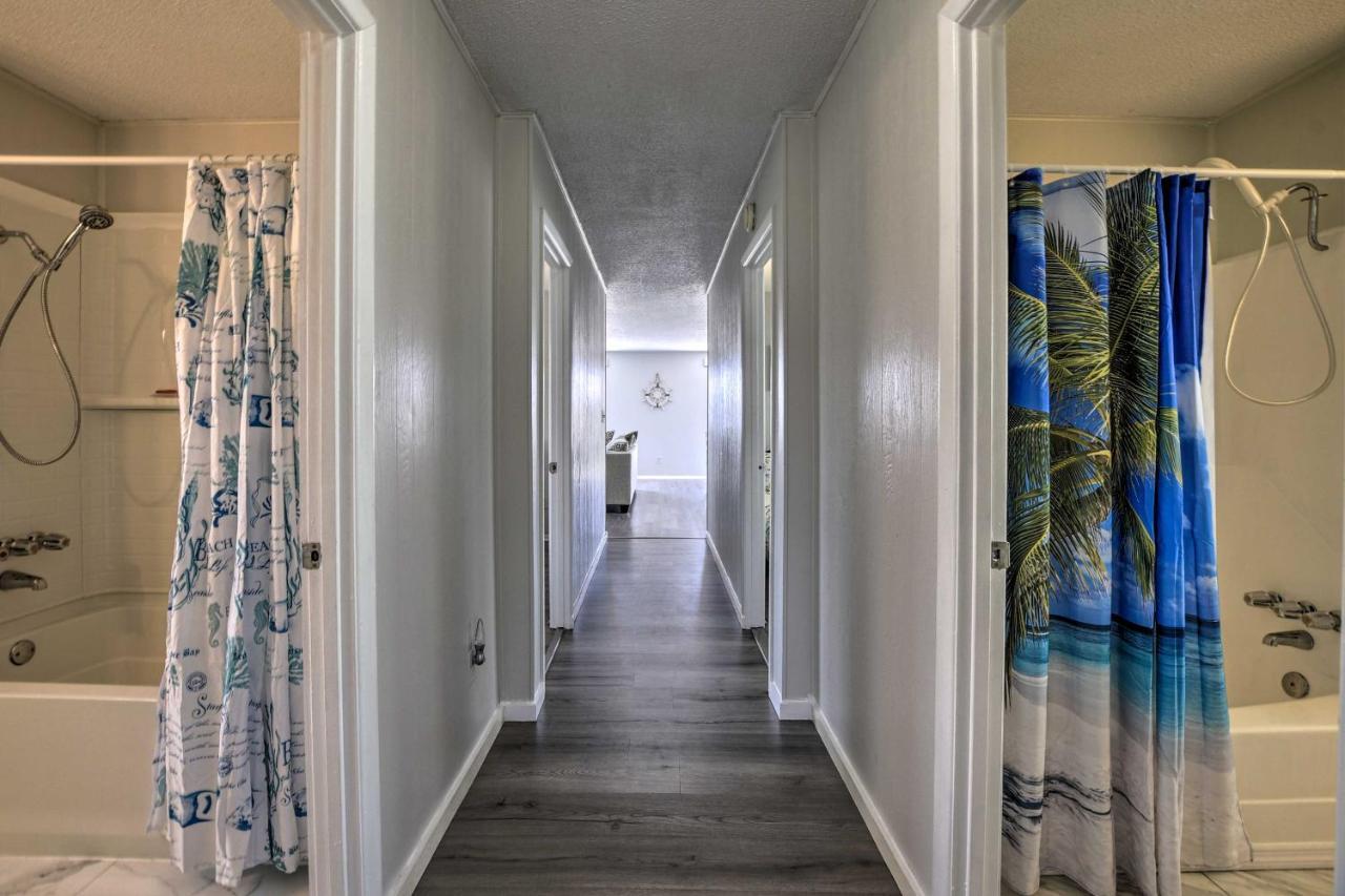 Oak Island Beach Abode With Deck Walk To Shore! Экстерьер фото